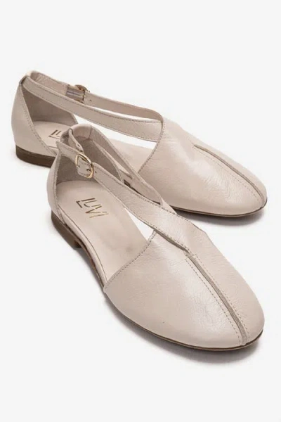 Forever & Always Shoes Fable Leather Side Cut Ballet Flat In Neutral