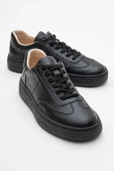 Forever & Always Shoes Fyore Leather Sneakers In Black Leather