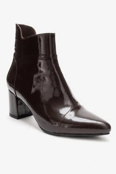 Forever & Always Shoes Gael Leather Block Heel Boot In Brown