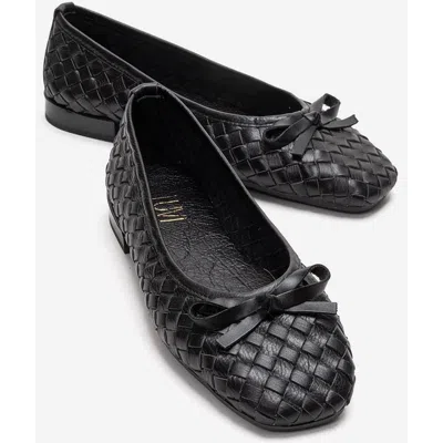 Forever & Always Shoes Garen Leather Ballet Flat In Black