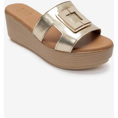 Forever & Always Shoes Hiola Leather Platform Sandal In Gold