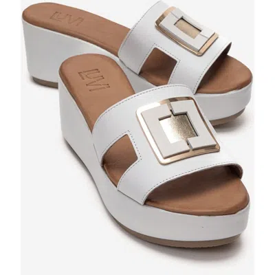 Forever & Always Shoes Hiola Leather Platform Sandal In Silver