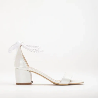 FOREVER & ALWAYS SHOES FOREVER & ALWAYS SHOES ILLY LOW BLOCK HEEL SANDALS WITH PEARLS