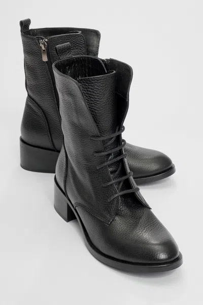 FOREVER & ALWAYS SHOES LANA LEATHER BLOCK HEEL BOOT