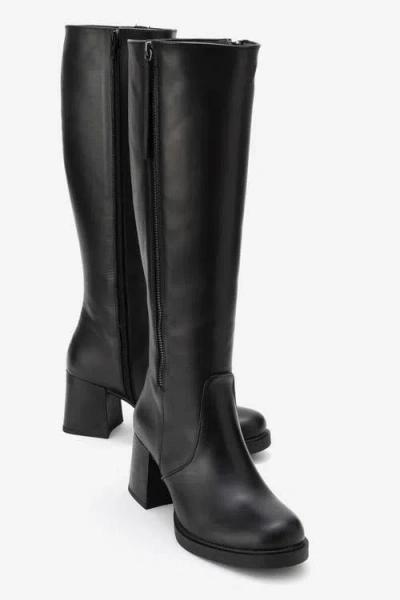 Forever & Always Shoes Lensa Leather Block Heel Boot In Black