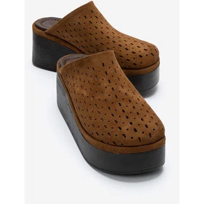 Forever & Always Shoes Lune Leather Platform Sandal In Brown