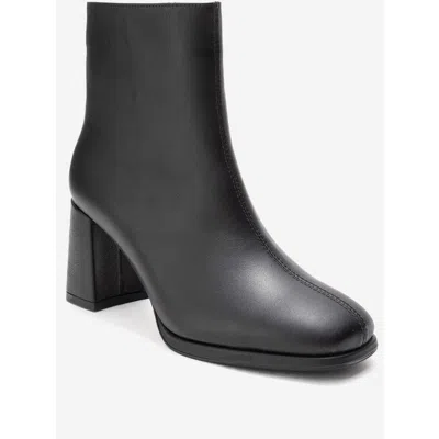 Forever & Always Shoes Napoli Leather Block Heel Boot In Black
