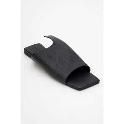 Forever & Always Shoes Orianna Leather Slide Sandal In Black