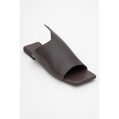Forever & Always Shoes Orianna Leather Slide Sandal In Brown