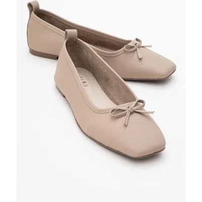 Forever & Always Shoes Sosa Leather Ballet Flats In Neutral