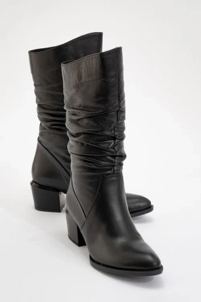 Forever & Always Shoes Soule Leather Boot In Black