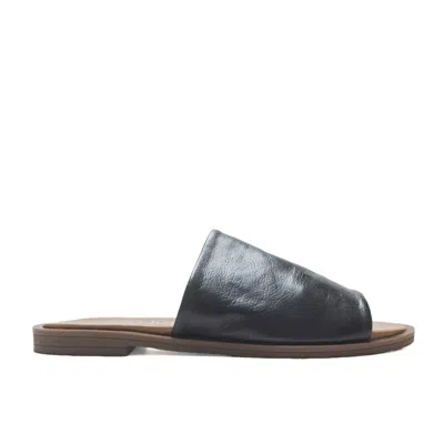 Forever & Always Shoes Women's Clau - Black Leather Sandal