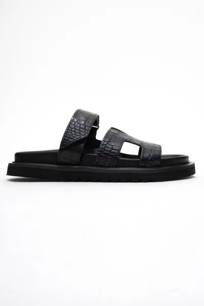 FOREVER & ALWAYS SHOES WOMEN'S LOANA BLACK LEATHER SLIDE SANDAL