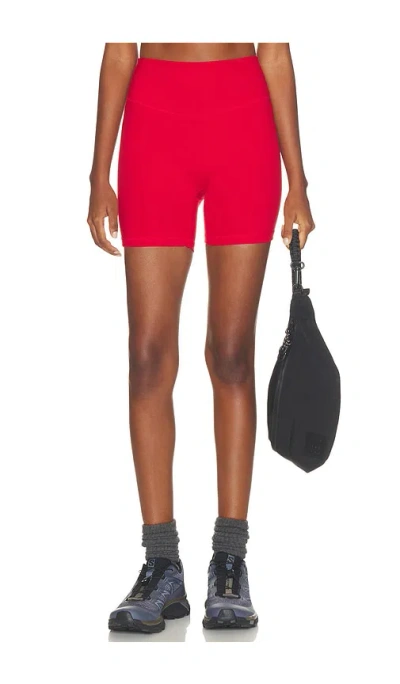 Form Core Shorts In Cherry