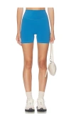 Form Core Shorts In Waves
