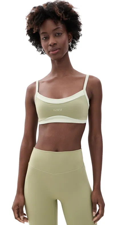 Form Scoop Contrast Bra Matcha/sage