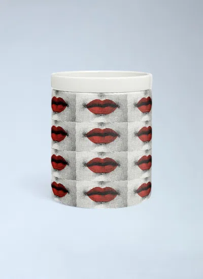 FORNASETTI LARGE NEL MENTRE BOCCHE CANDLE
