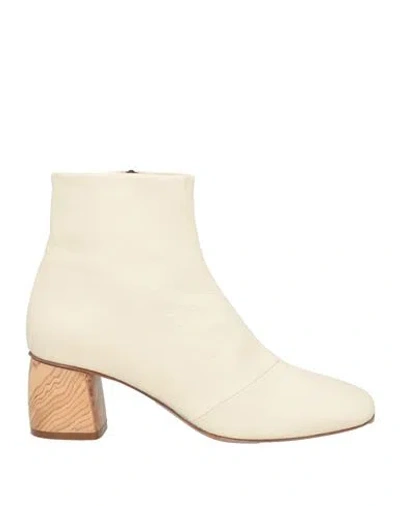 Forte Forte Forte_forte Woman Ankle Boots Cream Size 9 Leather In Neutral