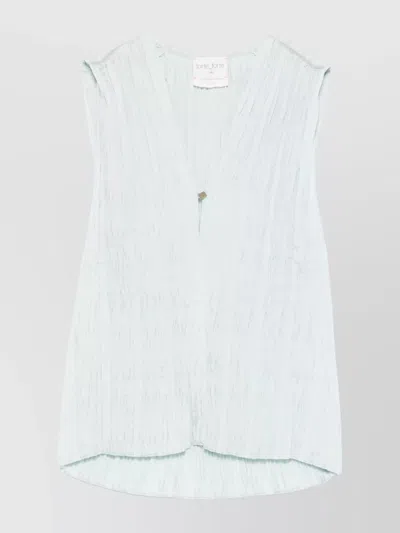 FORTE FORTE SLEEVELESS V-NECK TANK TOP IN TEXTURED FABRIC