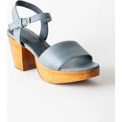 Fortress Hannah Platform Clog Sandal In Blue