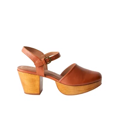 Fortress Women's Brown Willow Platform Clog Whiskey Nappa