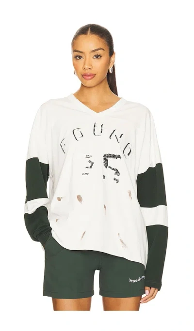 Found Distressed Team Tee In Vintage White & Green