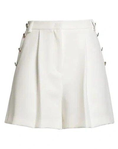 Fracomina Woman Shorts & Bermuda Shorts White Size 4 Polyester, Elastane