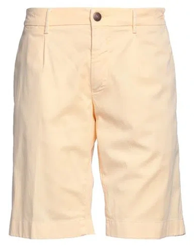 Fradi Man Shorts & Bermuda Shorts Light Yellow Size 31 Cotton, Lyocell, Elastane