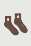 Fraise Petal Quarter Crew Grip Socks In Brown