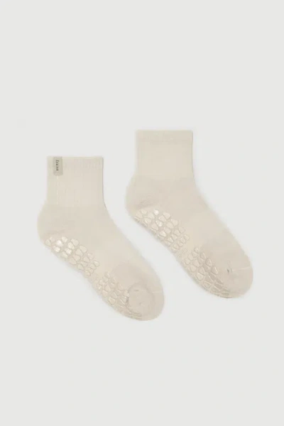Fraise Stone Quarter Crew Grip Sock In Neutral