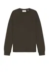 Frame Duo Fold Crew Shirt In Dark Taupe