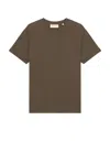 Frame Duo Fold Short Sleeve Tee In Taupe