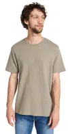 Frame Duo Fold Short Sleeve Tee In Heather Dark Beige