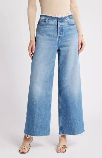 Frame Le Distressed Nonstretch Low Rise Wide Leg Cutoff Jeans In Crosbie