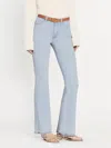 FRAME LE EASY FLARE SIDE SLIT JEANS IN CLARITY