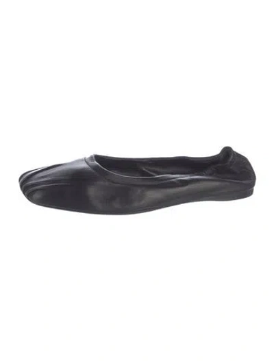 Pre-owned Frame Leather Ballet Flats In Black