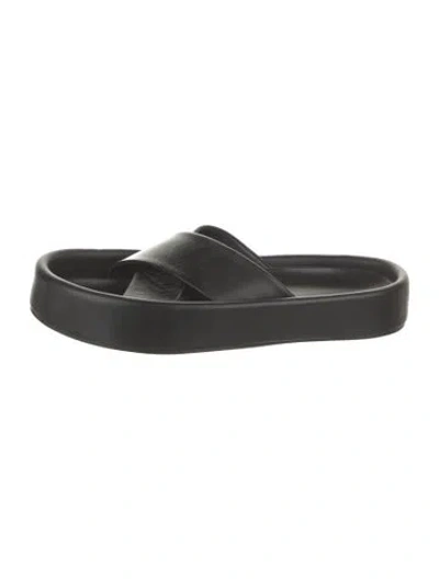 Pre-owned Frame Leather Slides In Black