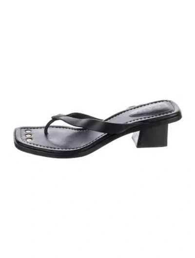 Pre-owned Frame Leather Slides In Black