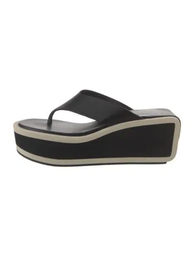 Pre-owned Frame Leather Slides In Black