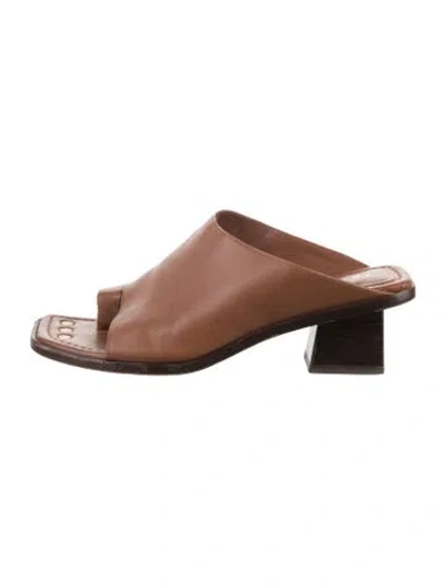 Pre-owned Frame Leather Slides In Brown