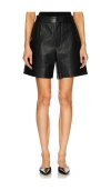 Frame Easy Leather Shorts In Black