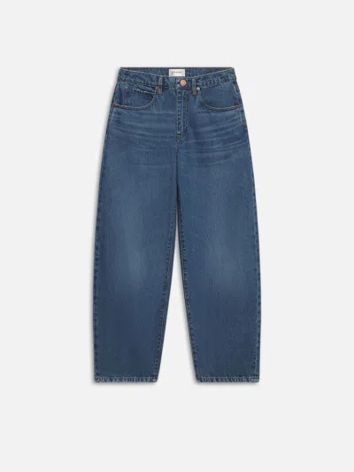 Frame Low Slung Barrel Jeans In Blue