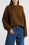 Frame Oversize Cashmere Sweater In Moss