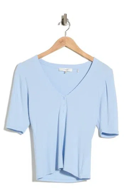 Frame Rib Ruched Short Sleeve Henley In Denim Blue