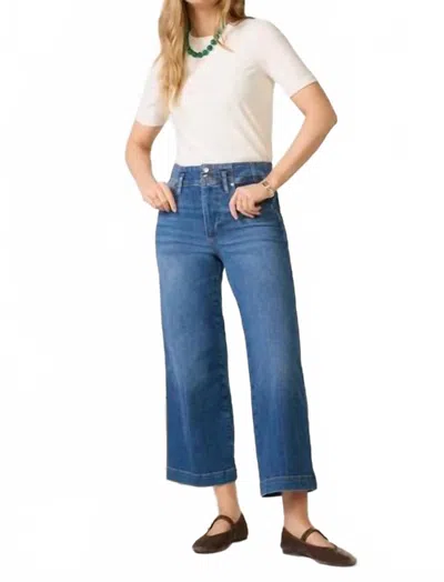 Frame Seamed Wide Crop Trouser In Charity In Blue