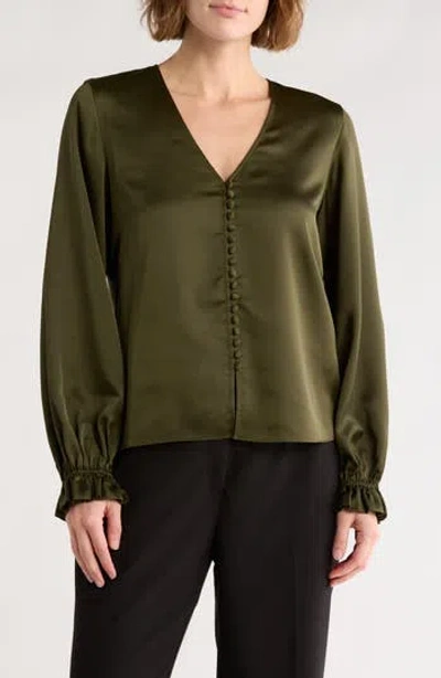 Frame Slim V-neck Blouse In Green