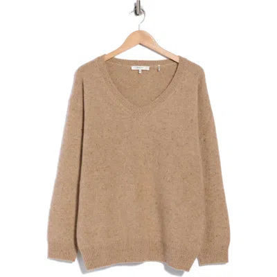Frame The Brushed Cashmere V-neck Sweater In Light Came