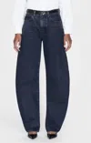 Frame The Bubble High Rise Barrel Jean In Dorado Wash In Blue