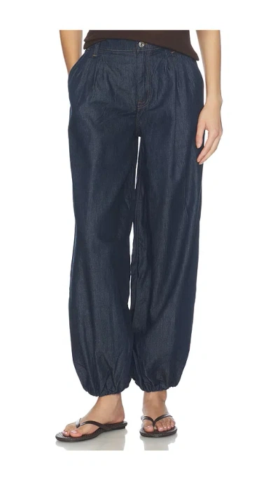 Frame The Denim Balloon Pant In Blue