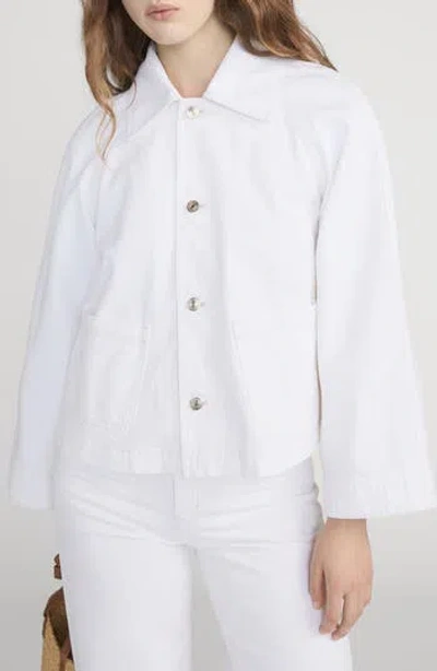 Frame The Denim Swing Jacket In Au Natural Clean